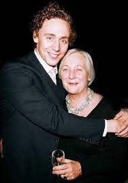 Diana Patricia Hiddleston : Facts About Tom Hiddleston's mother